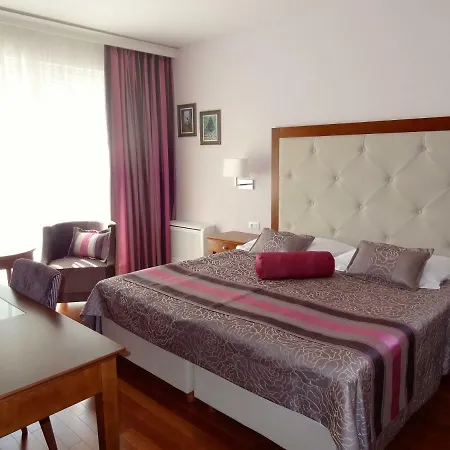 Ruza * Makarska